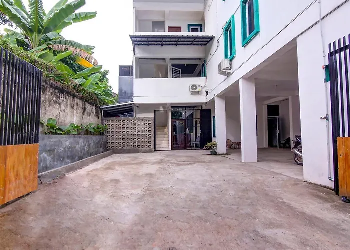 OYO 91026 Kasmarani Residence Syariah Palembang